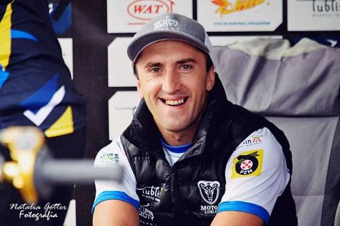 Słaba forma Miesiąca, czy wypadek przy pracy?