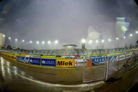 Pogoda anulowała hit