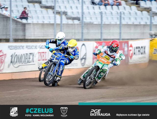 Motor włącza się do walki o medale! Włókniarz na kolanach