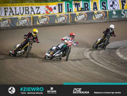 Falubaz wygrywa po trudnym meczu