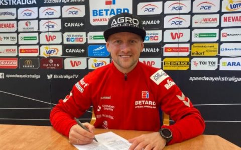 Artiom Łaguta wylądował na Stadionie Olimpijskim