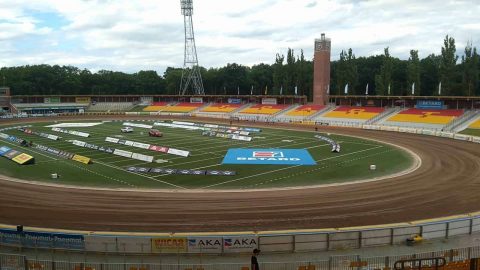 Centrala w porozumieniu z sanepidem przewiduje 25-50% pojemności ludzi na stadionach?