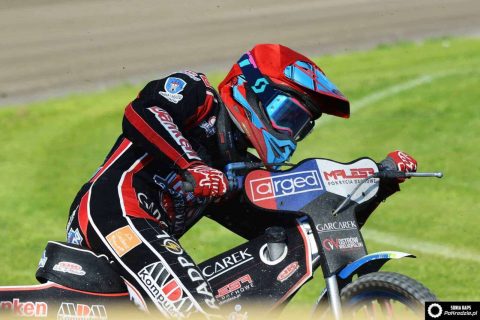 Nowy przepis powoduje zmiany nazw klubów!