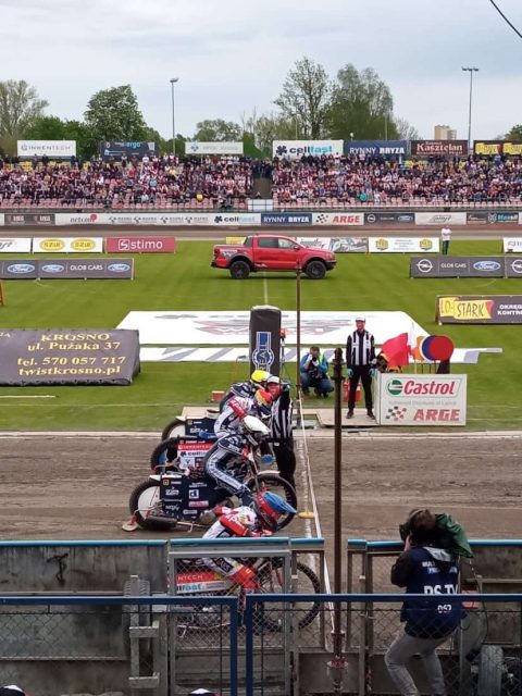 Jaskółki fruną do 2 ligi? Unia Tarnów tłem dla rozpędzonych Wilków Krosno.