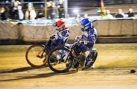 Wilki zgasiły Gwiazdy