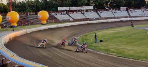 Leon Madsen wygrywa pierwszy turniej SEC! Polak na podium