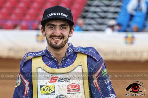 Jan Kvech wygrywa ZKJ w Pardubicach!