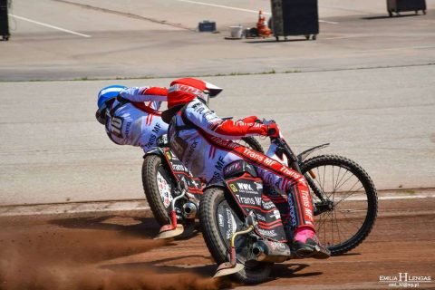 Pogrom w Landshut! Kolejarz bez szans w starciu z „Diabłami”