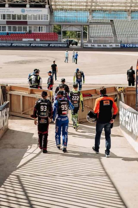 Czy Bartosz Zmarzlik odskoczy Artemowi Lagucie? Zapowiedź ósmej rundy Speedway Grand Prix Rosji.