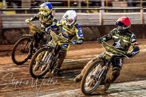 Relacje poniedziałkowych spotkań Premiership.  Wyrównany mecz w Ipswich!