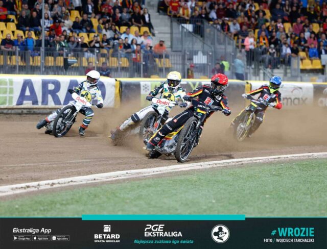 Betard Sparta pewnie wygrywa, Falubaz musi oglądać się na rywali. Betard Sparta Wrocław &#8211; Marwis.pl Falubaz Zielona Góra 53:37.
