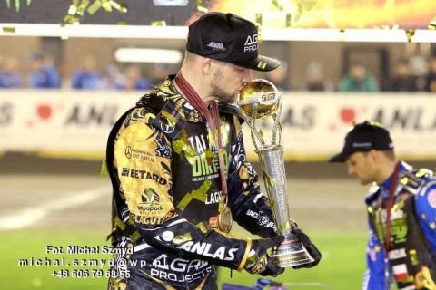 Zmarzlik wygrywa ostatnią rundę GP, ale Łaguta nowym Mistrzem Świata na Żużlu! Rosja po raz pierwszy!