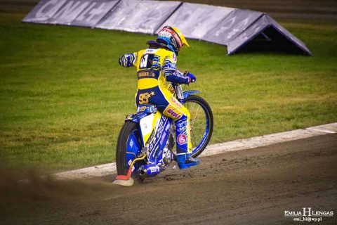 Prezes Marek Grzyb wygrywa w sądzie z dziennikarzem.