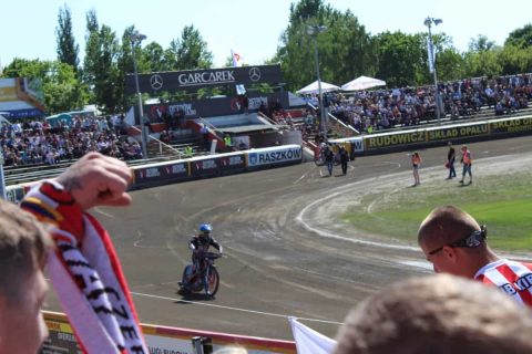 Zdążyć na inaugurację. Klub w Ostrowie z ponad 13 milionami na przebudowę.