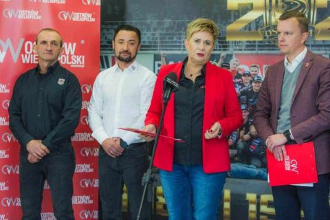 Zegar tyka, działaczom klubu i władzom miasta  Ostrowa zostało 99 dni.