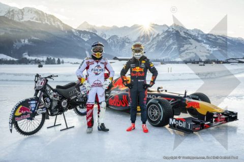 Max Verstappen w swoim bolidzie Formuły 1 ściga się z Franky Zornem, byłym mistrzem European Ice Racing.
