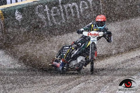 Remis z deszczem w tle. Falubaz zremisował ze Startem Gniezno 45:45