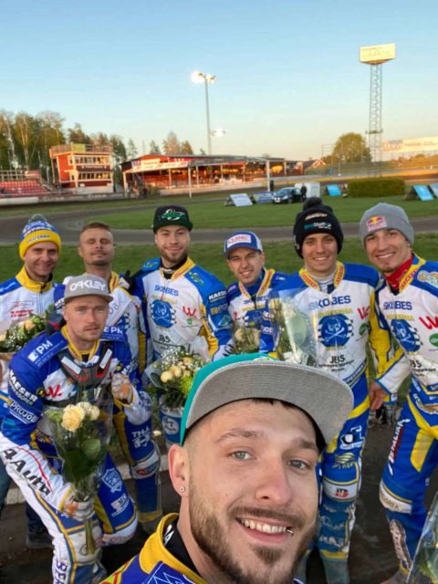 Piraterna pokonuje Masarne. Udany mecz braci Pawlickich