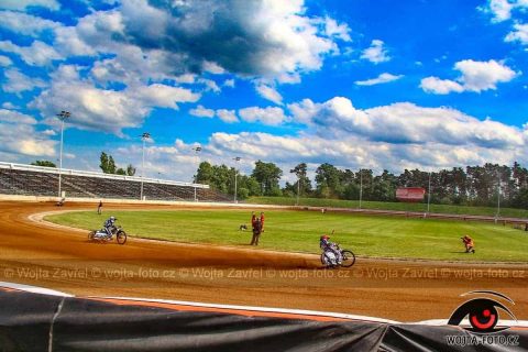 Brytyjczycy wygrywają w Pardubicach. Świetni Bewley oraz Kvech