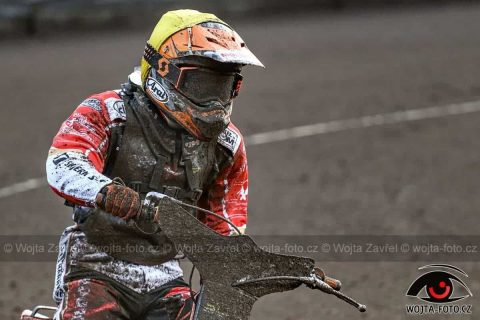 Le cabaret, a nie żużel! Celina objeżdża nowego Polskiego „Golloba”! 16 zawodników podczas Grand Prix nie potrafi wyprzedzić rywala! A w lidze sędzia zalewa tor i odwołuje!