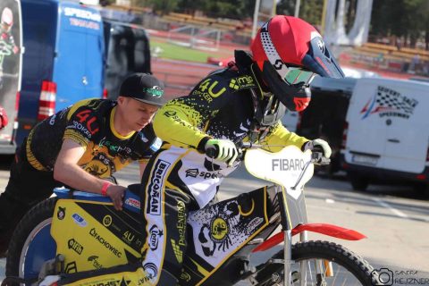 Metalika Recycling Kolejarz Rawicz – SpecHouse PSŻ Poznań 38:51. Skorpiony umacniają się na fotelu lidera! Świetna jazda Seifert-Salka! [RELACJA]