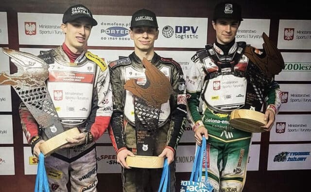 Jakub Krawczyk z Brązowym Kaskiem! Zawody zakończone po 12 wyścigach!