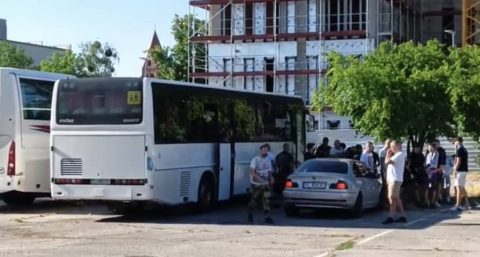 Burda na stadionie w Ostrowie! Upał nie wszystkim służy, a tym bardziej kibicom z Leszna [WIDEO]