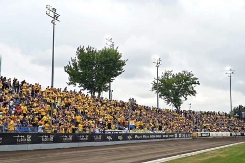 Politycy partii Razem krytykują budowę stadionu w Lublinie – „To nie jest najlepszy czas na spektakularne topienie milionów w wątpliwe inwestycje”