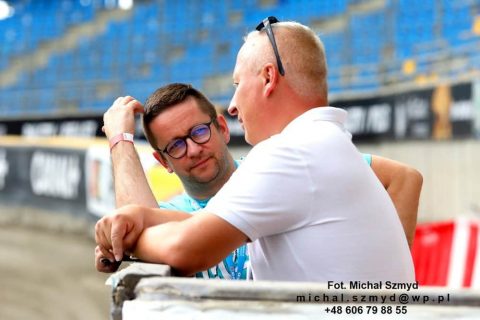 Nieprofesjonalne zachowanie komentatorów Canal + podczas meczu w Gorzowie