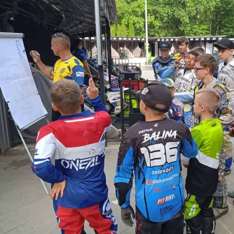 GKM Grudziądz trenuje z młodymi adeptami oraz organizuje akcję dla karnetowiczów