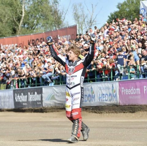 Andrzej Lebiediew prostuje informacje oraz przedłuża kontrakt w Krośnie