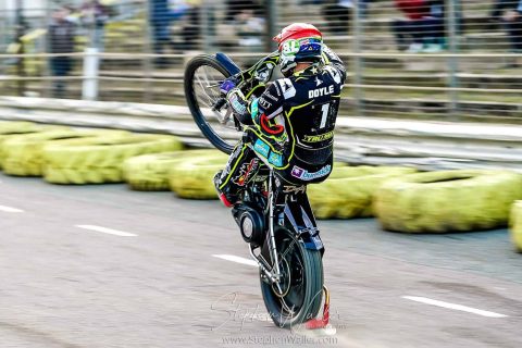 Australijski wieczór na East of England Arena