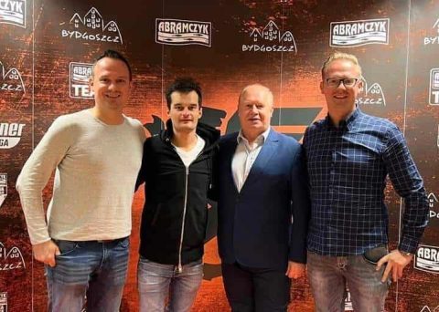 Adrian Miedziński szybko wraca do zdrowia! Spotkał się z władzami klubu