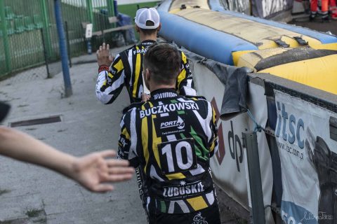 Mecz o wszystko eWinner 1. Ligi jednak z kibicami!