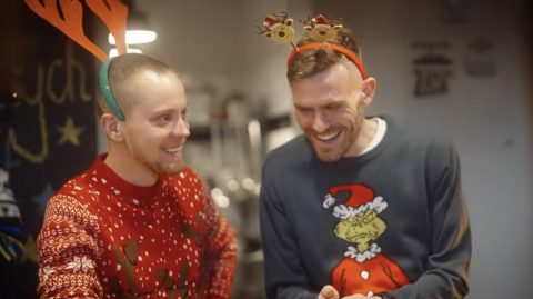 Żużlowcy Stali Gorzów znów zaśpiewali kibicom Świąteczną kolędę