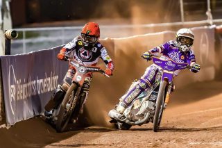 Belle Vue Aces rozgromiło Northampton Foxes.