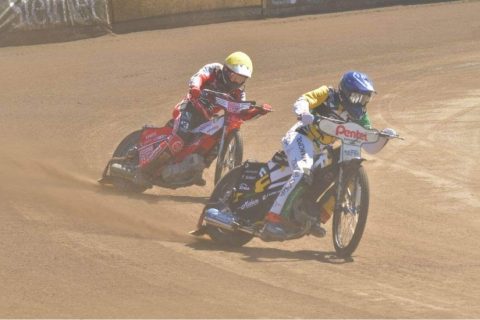 Falubaz pokonuje u siebie Polonię 50-40! Nie obyło się bez kontrowersji! [RELACJA]