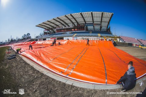 Arged Malesa Ostrów Wlkp. mogła trenować pomimo plandeki! Główna Komisja Sportu Żużlowego tłumaczy