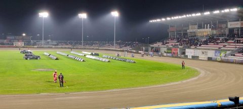 Żużel. Orzeł zwycięski w Ostrowie w cieniu kontrowersji. „Walka o życie” na obiekcie Ostrovii zakończona po 8. wyścigu