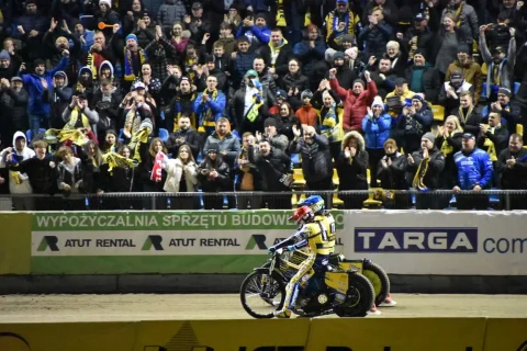 Gorzowianie gromią poranione Byki. Pech Zengoty. ebut.pl Stal Gorzów – Fogo Unia Leszno [RELACJA]