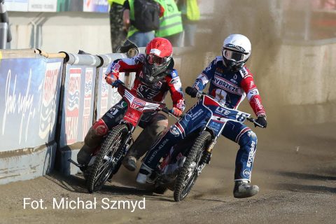 Żużel. Gdzie polewaczka nie może, tam wóz strażacki pomoże! Abramczyk Polonia Bydgoszcz pokonała Zdunek Wybrzeże Gdańsk [RELACJA]