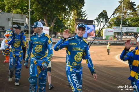 Żużel. Kompletny Kacper Pludra, kolejna kontuzja w Lesznie oraz udany powrót lidera na swój tor. Ekstraliga U24 [RELACJA]