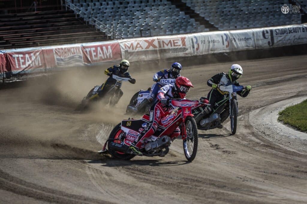 Motor Lublin dominuje w DMPJ! Bańbor i Jaworski bezbłędni w ćwierćfinale. Emocje do samego końca w Lesznie 2 Zmiana formatu finałów DMPJ