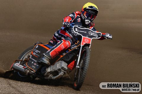 Pewne zwycięstwo Startu! Niesamowita jazda Douglasa! Metalika Recycling Kolejarz Rawicz 37:53 Ultrapur Start Gniezno [RELACJA]