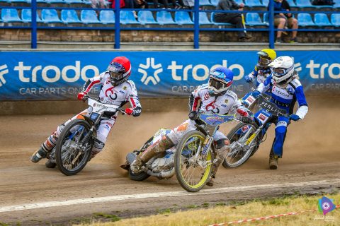 Żużel. Czy Piła i Tarnów podtrzymają szansę w walce o play-offy? Szansa dla Gniezna! Zapowiedź niedzielnych spotkań 2. LŻ