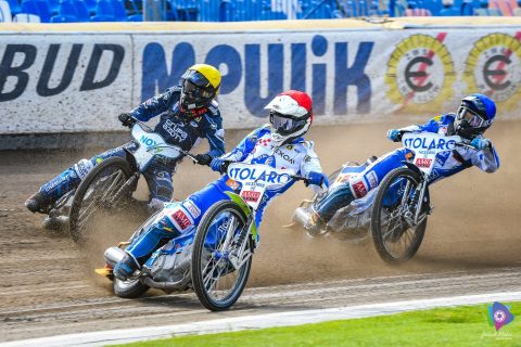 Texom Stal Rzeszów pokonuje derbowych rywali i wygrywa rundę zasadniczą! [RELACJA]