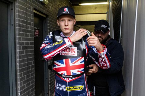 Żużel. „W Anglii by pojechali” – i pojechali! Bewley obronił tytuł mistrza Wielkiej Brytanii