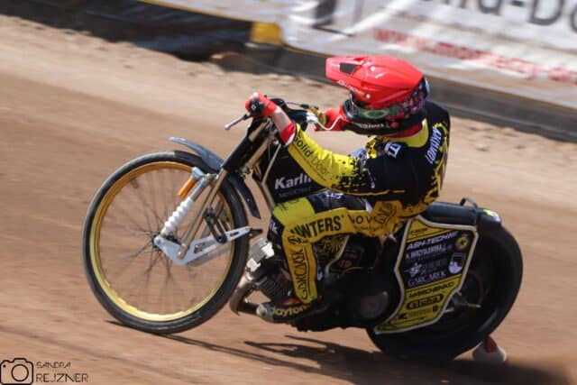 Żużel. &#8222;Mówi się Żużel&#8221; Woli gaźniki od &#8222;cycków&#8221; oraz że Jason Crump to oszust!