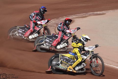 Landshut Devils pokonał Unię Tarnów. Walka trwała do końca [RELACJA]