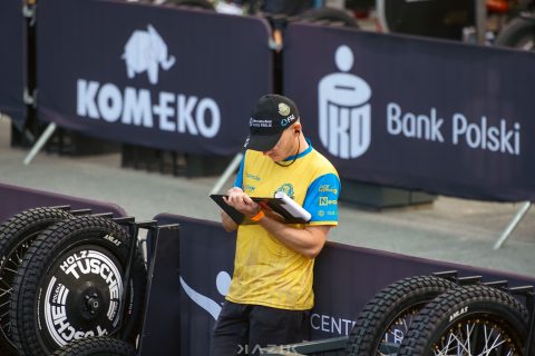 Żużel. Zaskakujące decyzje szkoleniowców w PGE Ekstralidze: Analiza taktycznych błędów i ich wpływ na wyniki meczów